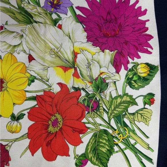 Gucci 100% Silk Scarf - Picture 3 of 6